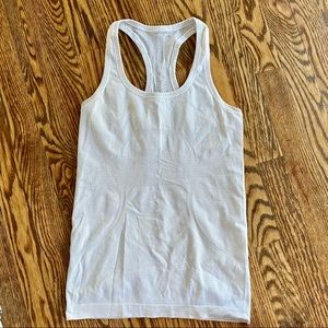 Lululemon Swiftly Tech Razorback